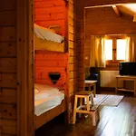 Casa de Férias Sfeervol Houten Met Fijne Buitenruimte Op De Veluwe *
