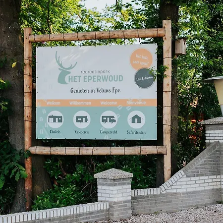 Casa de Férias Sfeervol Houten Met Fijne Buitenruimte Op De Veluwe *