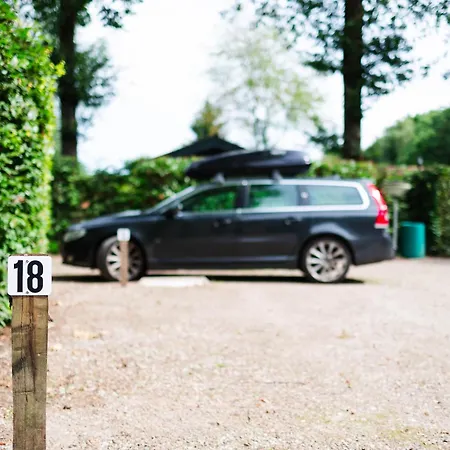 Сasa de vacaciones Sfeervol Houten Met Fijne Buitenruimte Op De Veluwe *
