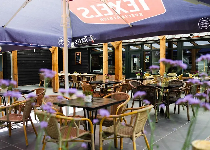 بيت للعطل Sfeervol Houten Met Fijne Buitenruimte Op De Veluwe إبّ