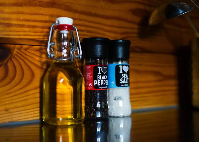 Sfeervol Houten Met Fijne Buitenruimte Op De Veluwe إبّ