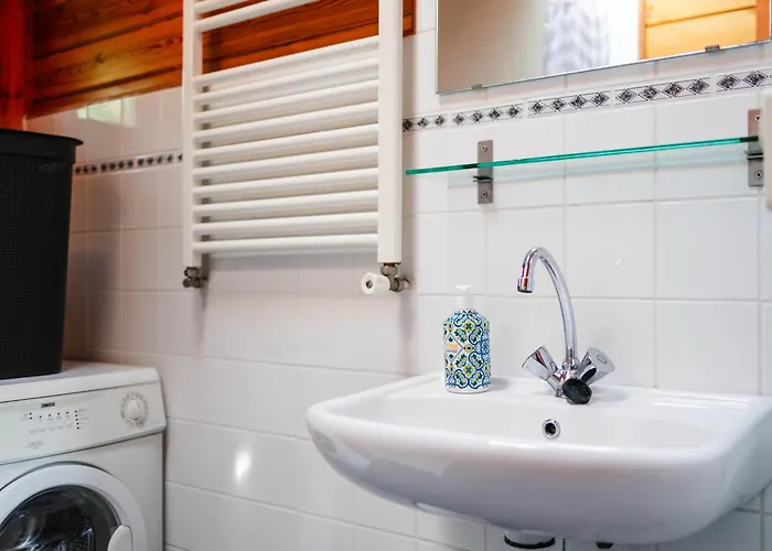 Sfeervol Houten Met Fijne Buitenruimte Op De Veluwe بيت للعطل *