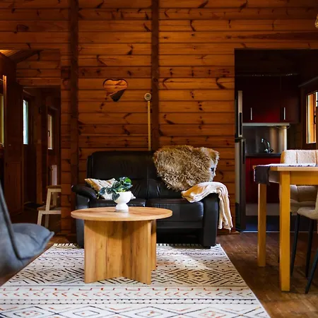 Sfeervol Houten Met Fijne Buitenruimte Op De Veluwe