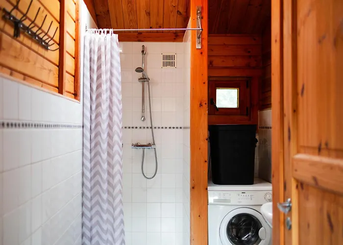 Sfeervol Houten Met Fijne Buitenruimte Op De Veluwe בית נופש